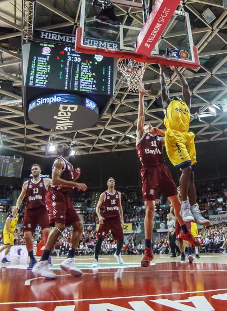 的悬崖边 的悬崖边